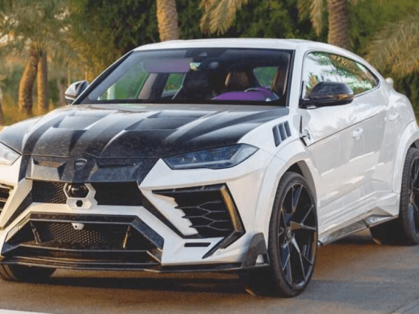 Lamborghini Urus i Mansory me brendësi të purpurt