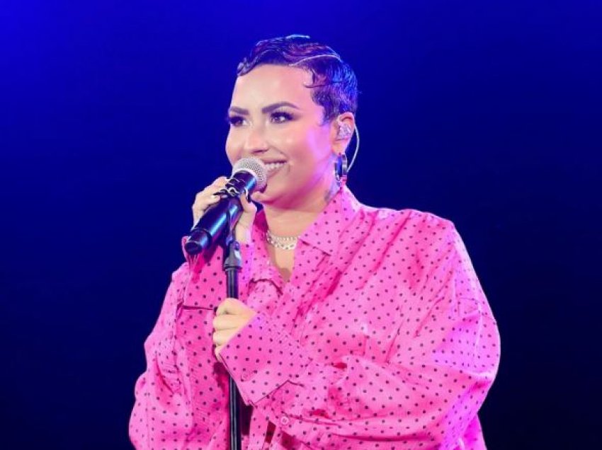 Demi Lovato zbulon arsyen pse e mbajti të fshehtë për kaq shumë kohë orientimin e vërtetë seksual të saj