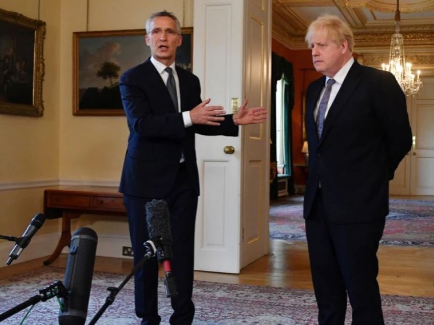 Stoltenberg dhe Johnson mbështesin përgjigjen e fortë kundër Bjellorusisë