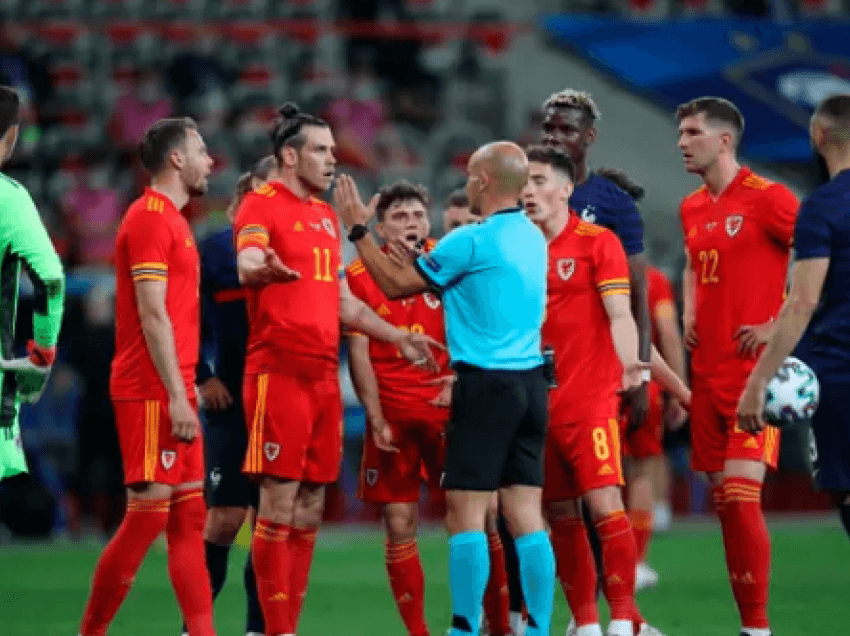 James: Lojtarët e Francës kërkuan nga arbitri të mos e përjashtojë me të kuq Williamsin