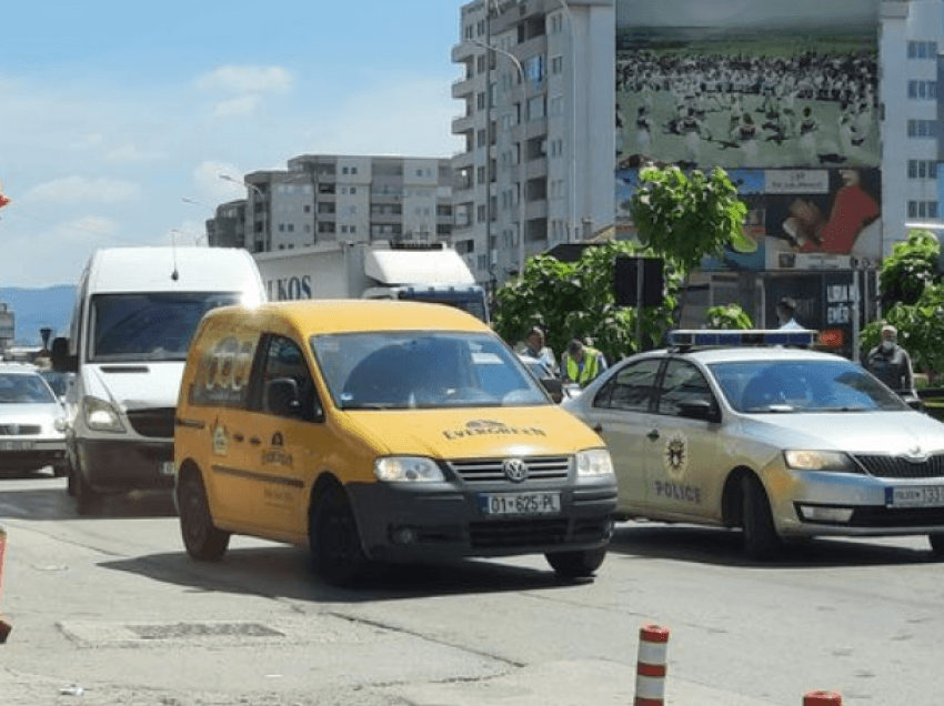 Aksident në Fushë Kosovë, lëndohen dy këmbësorë