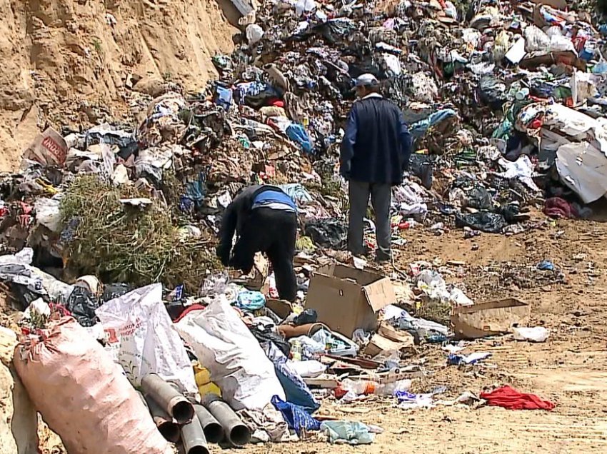 Fushë Kruja nën erën e plehrave/ Mbetjet urbane përhapen gjithandej. Landfilli nuk plotëson asnjë standard