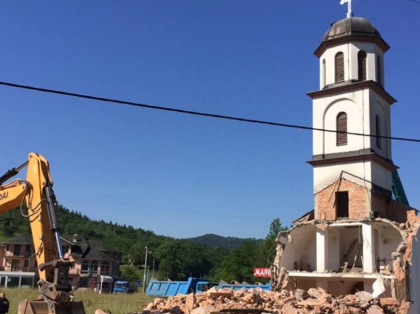 Nis shembja e një kishe në Republika Srpska