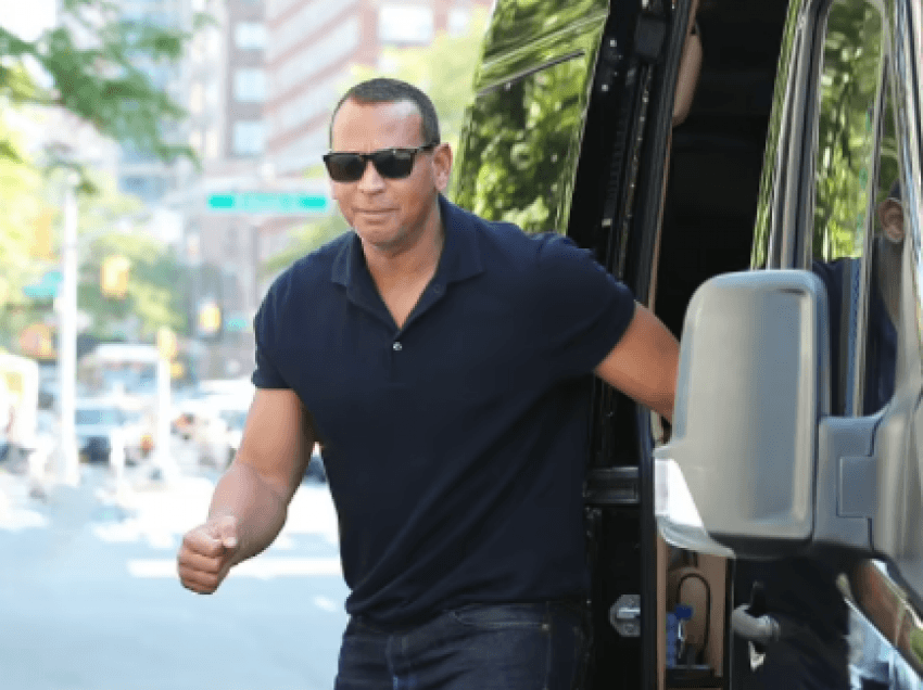 Alex Rodriguez shfaqet në top formë, muaj pas ndarjes nga Jennifer Lopez