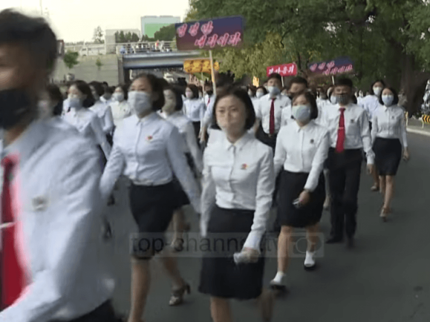 Koreja e Veriut, ligj çnjerëzor: Dënim me vdekje kush sheh filma të huaj e vesh xhinse