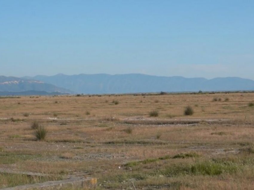 Qeveria shqiptare i hap rrugë aeroportit të Vlorës pavarësisht kundërshtimit të ambientalistëve