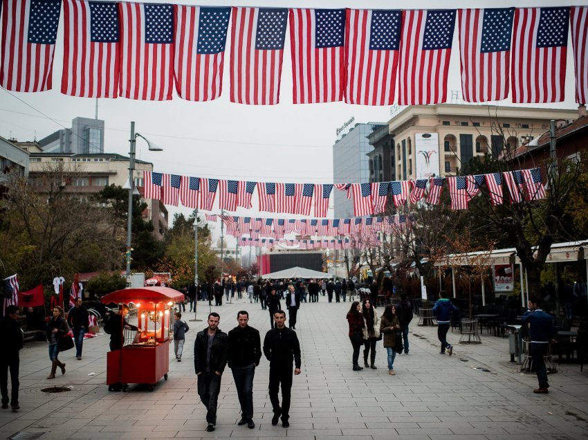 “Unë jam qytetar amerikan, a më lejohet të udhëtoj në Kosovë”