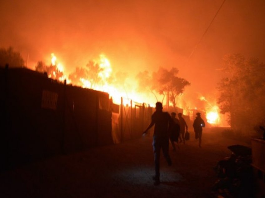 Dogjën kampin e refugjatëve, Greqia dënon me nga 10 vite burg 4 afganët