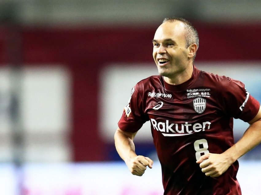 Iniesta la të shtangur në vend portierin kundërshtar