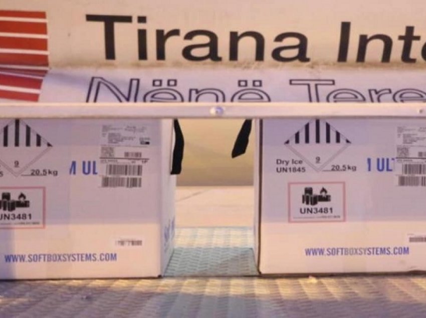 Rama jep lajmin e mirë: Mbërrijnë në Rinas 11,700 vaksina Pfizer