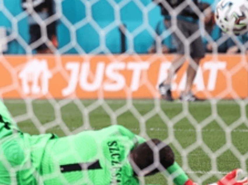 Szczesny, bëhet portieri i parë që shënon autogol në histori të Kampionatit Evropian