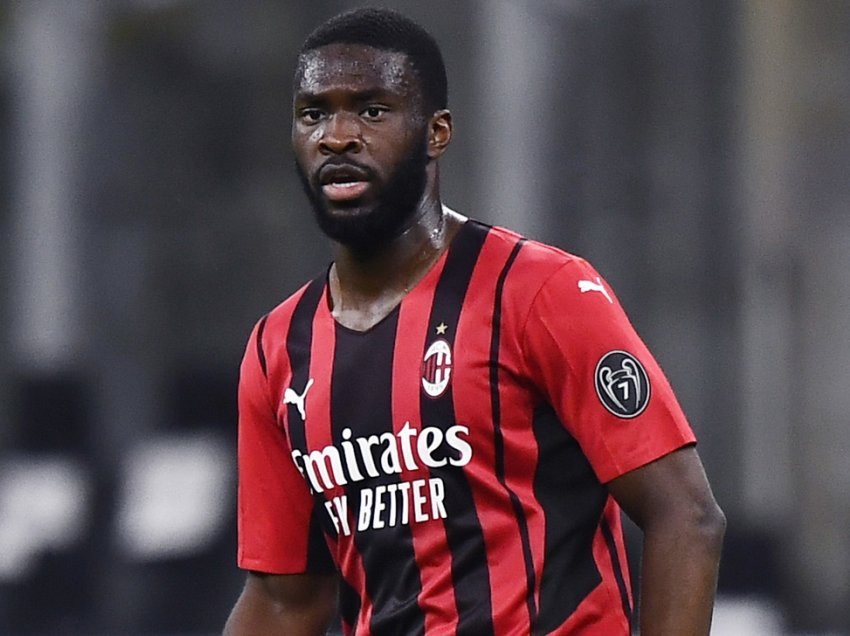 Tomori kompleton transferimin në Milan