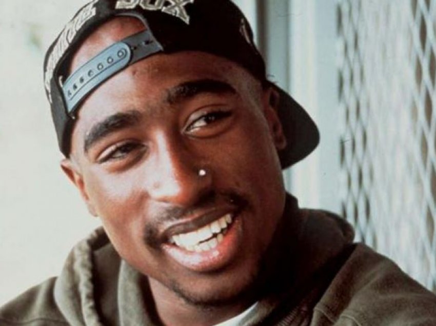 Publikohet poezia sekrete e Tupac Shakur