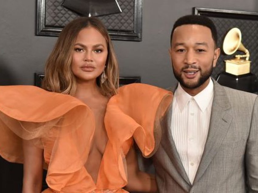 John Legend tregon si po i përjeton Chrissy Teigen akuzat e vazhdueshme për bullizëm