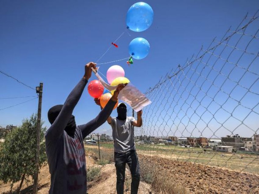 Balonat me eksplozivë, pika e fundit e tensioneve Izrael-Hamas