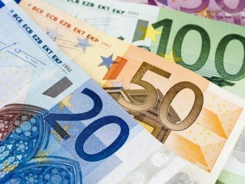 Deponohen 700 euro të falsifikuara në një bankë në Prishtinë, policia nis hetimet