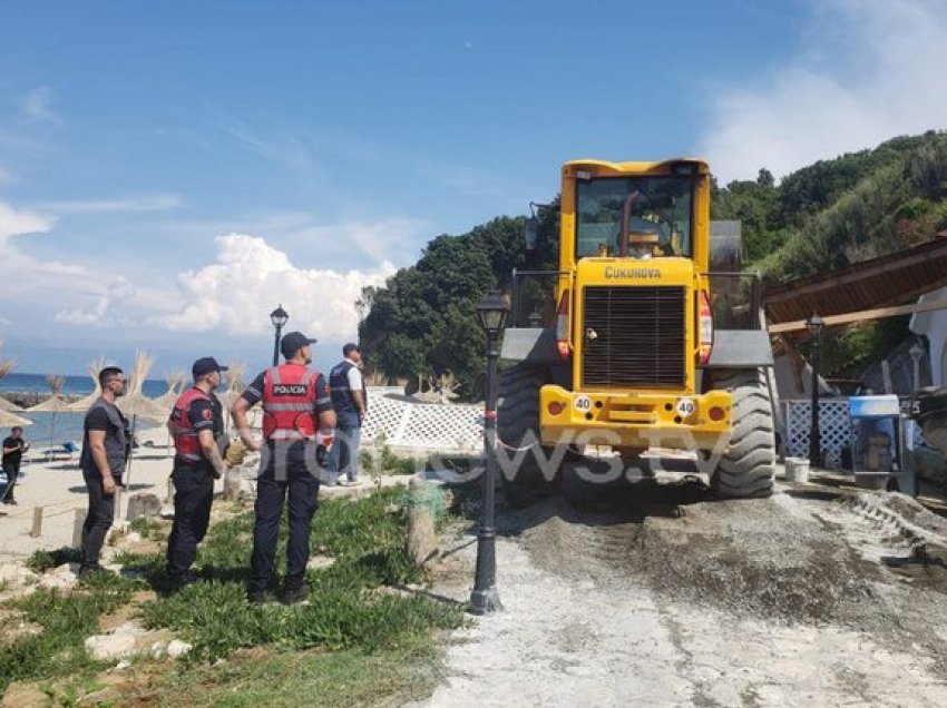 Vazhdojnë shembjet te Kepi i Donit, prangoset 1 person, procedohen 5 të tjerë