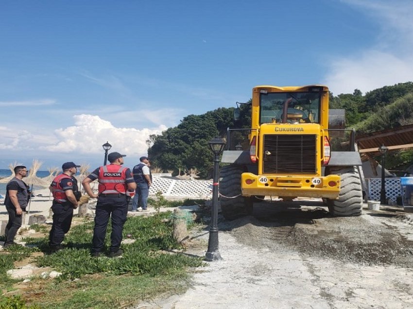 Punime pa leje në Kepin e Rodonit/ Arrestohet 62-vjeçari, nën hetim 5 të tjerë dhe në kërkim gruaja