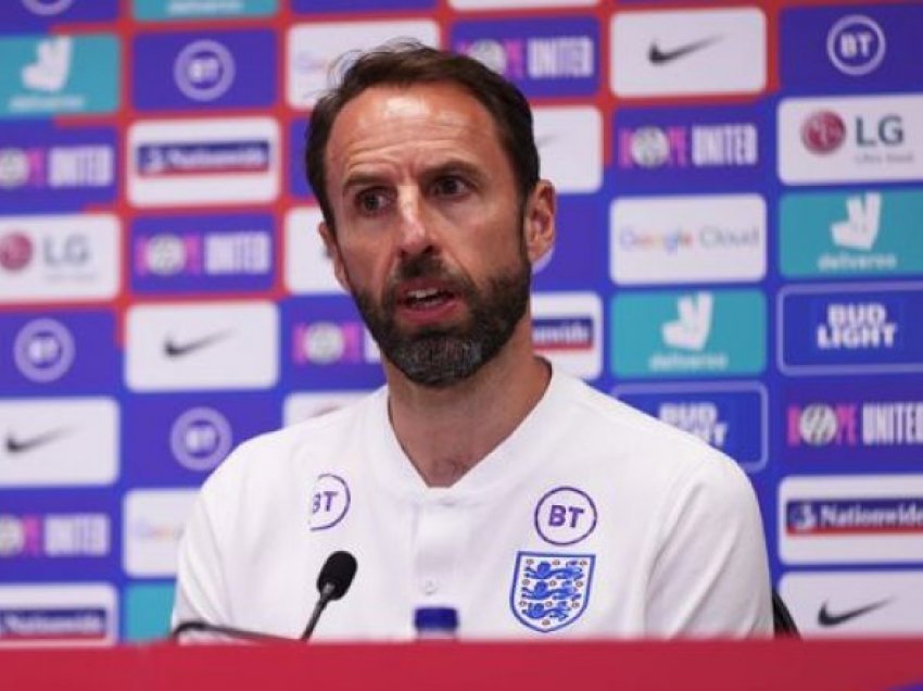 Southgate i zhgënjyer me Anglinë 