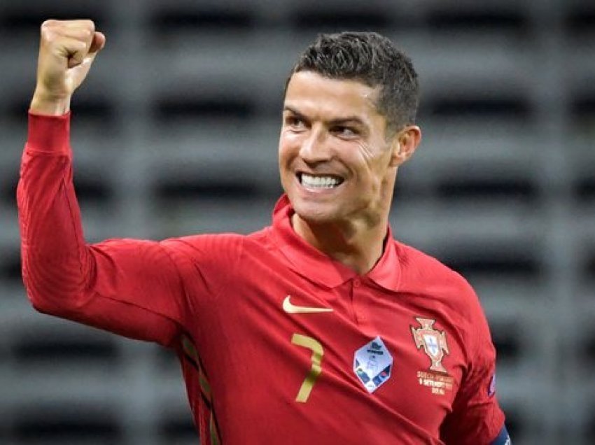 Cristiano Ronaldo thyen një tjetër rekord, këtë herë me numrin e ndjekësve në Instagram