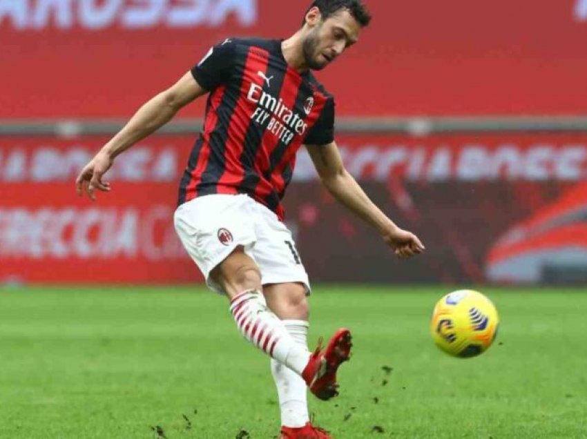 Calhanoglu tek Interi