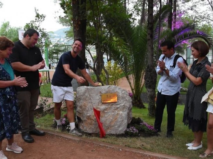 Veliaj inauguron fushat e tenisit te Parku i Liqenit: Nga hapësirë e uzurpuar u rikthehet qytetarëve. Shumë shpejt…