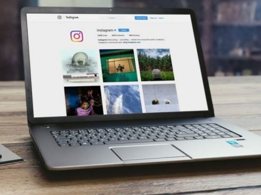 Instagram teston postimin nga kompjuteri