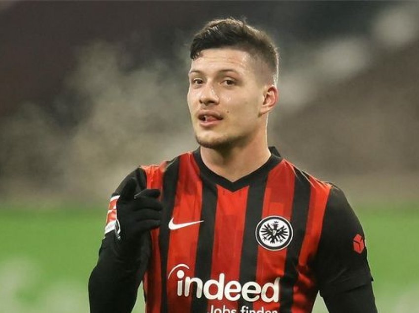 Milan interesohet për Jovic