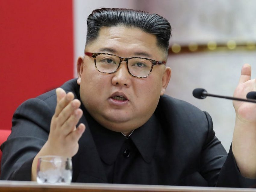 “Kim Jong-un vuan nga probleme shëndetësore”