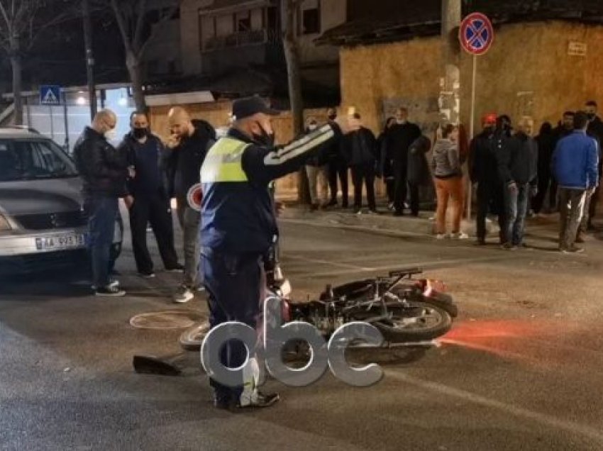 Aksident afër “Xhamllikut”, automjeti përplas motorin