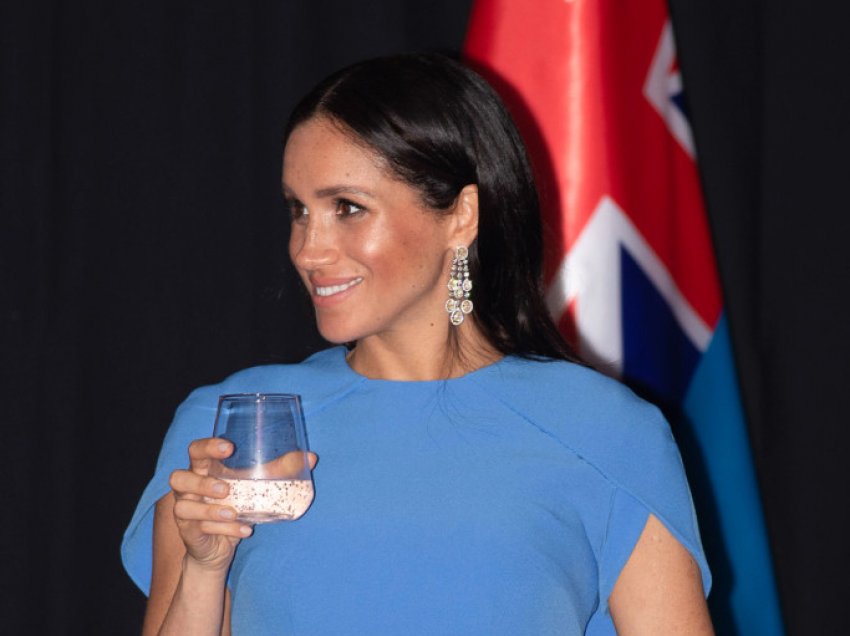 Kush po e vesh Meghan Markle në shtatzëninë e dytë?