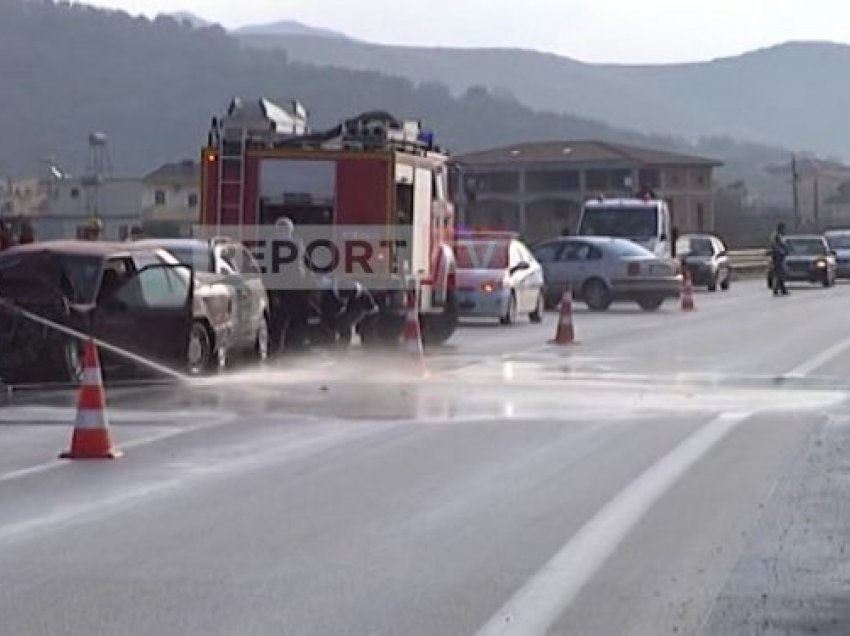 Rëndohet bilanci i aksidentit tragjik në Rrogozhinë/ Shkon në 3 numri i viktimave. Një fëmijë i plagosur