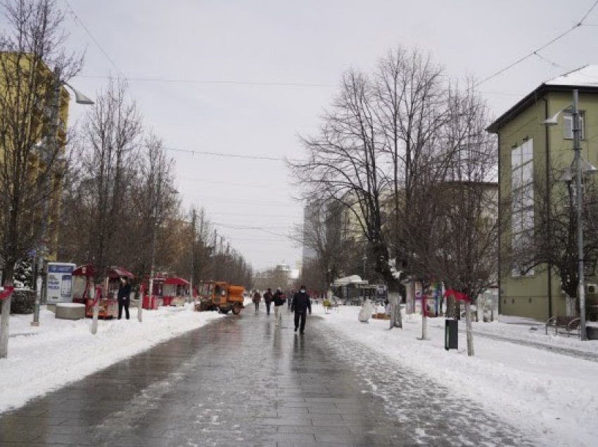 Moti, rikthehen reshjet e shiut dhe të borës