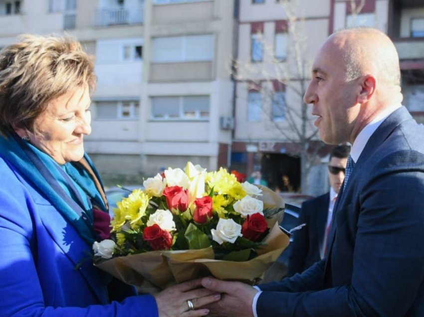 Haradinaj me postim emocionues, uron 7 marsin me një fotografi nga shkolla fillore