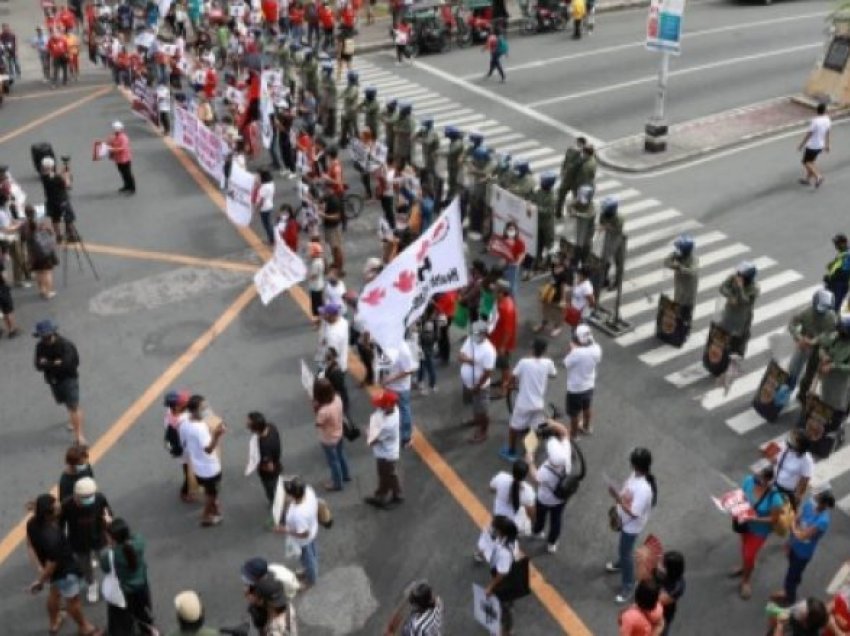 Nëntë të vrarë pas urdhrit të Dutertes për të ‘zhdukur’ komunistët