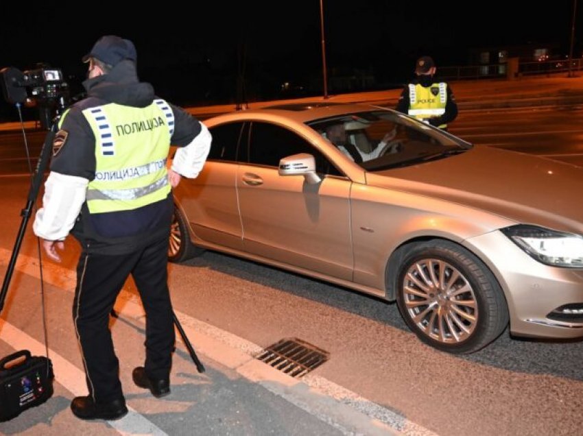 Policia me radarë të veçantë, shqiptohen dhjetëra gjoba brenda natës