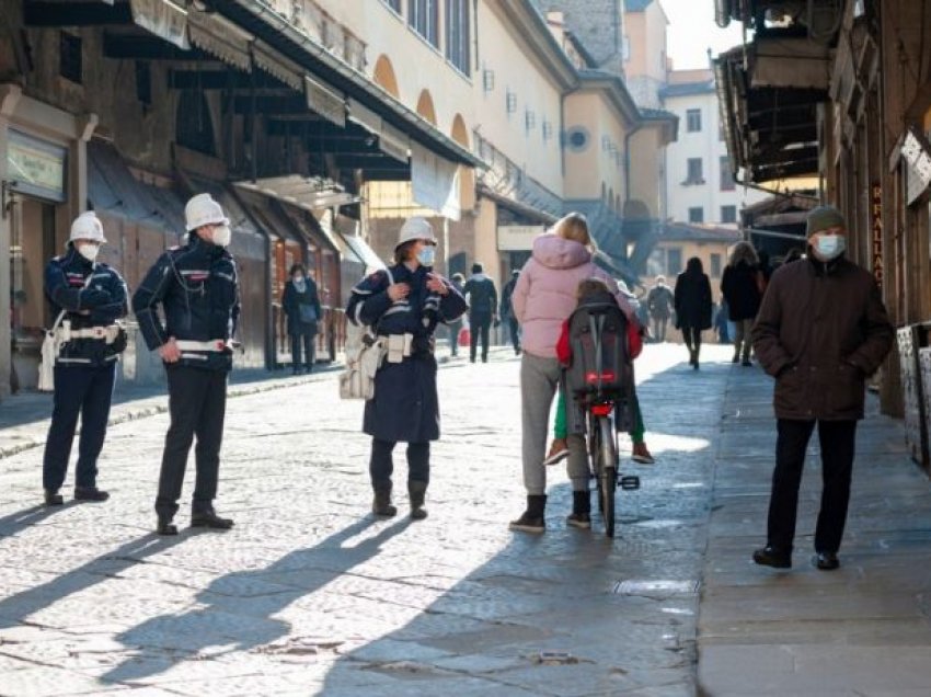 Italia forcon kufizimet, Kampanja bëhet zonë e kuqe