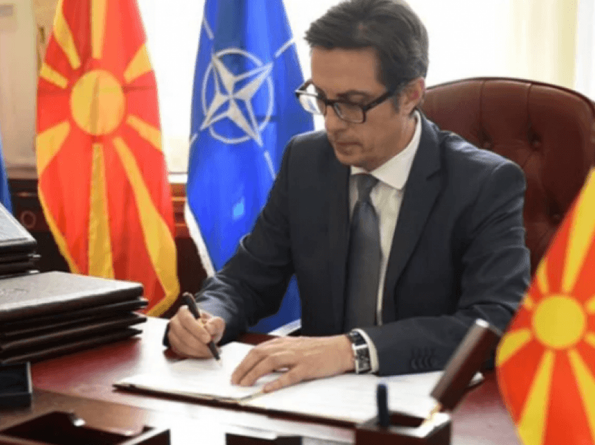 Presidenti Pendarovski mbështet planin për luftë kundër korrupsionit