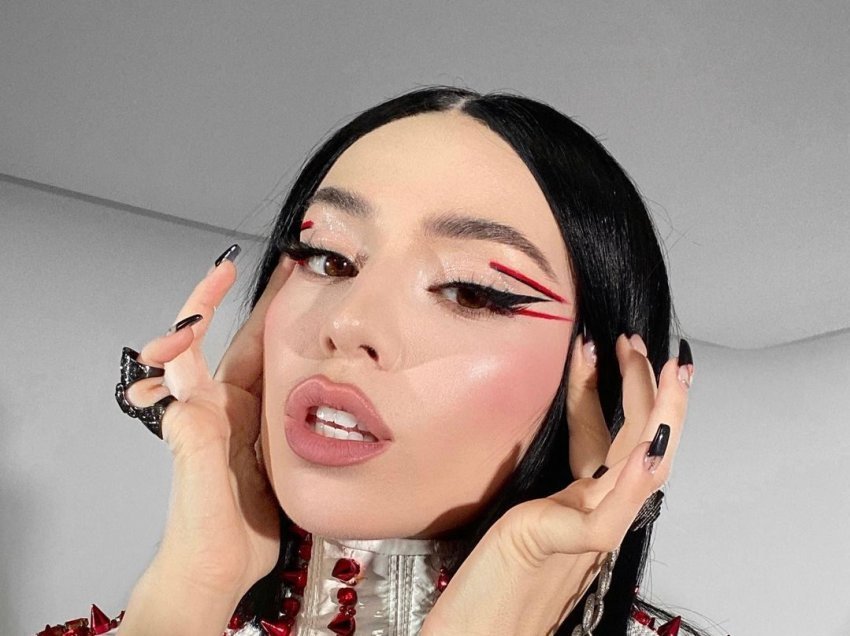 “My Head and My Heart”, nga Ava Max kryeson top listat në Mbretërinë e Bashkuar