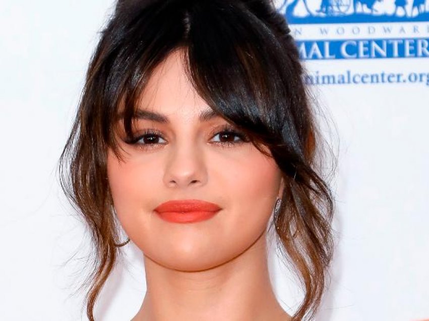 Selena Gomez thotë se po mendon të tërhiqet nga muzika