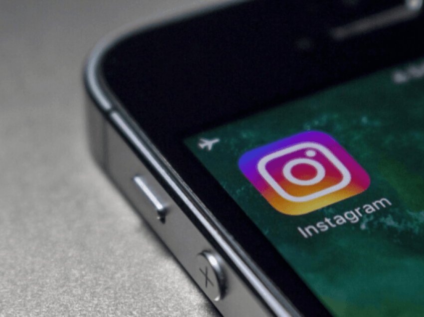 Algoritmi i Instagram i shtyn përdoruesit drejt keqinformimit COVID-19