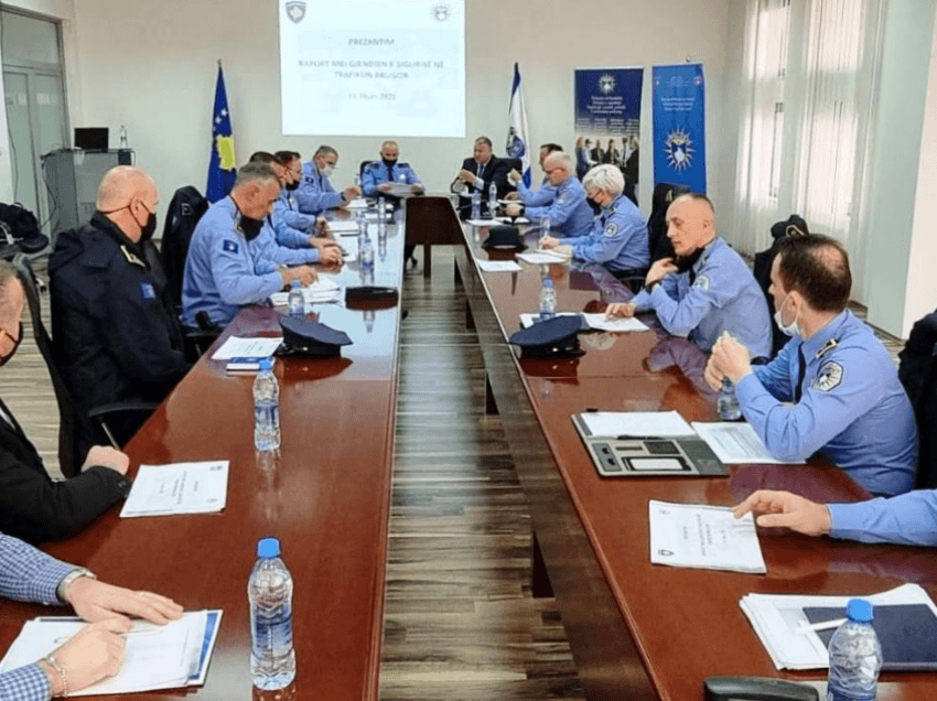 Policia e Kosovës mban takim për gjendjen e përgjithshme në trafikun rrugor