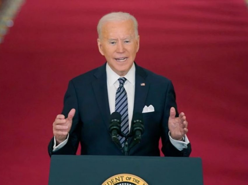 Biden udhëzon shtetet që vaksina të jetë e disponueshme për të gjithë amerikanët deri më 1 maj