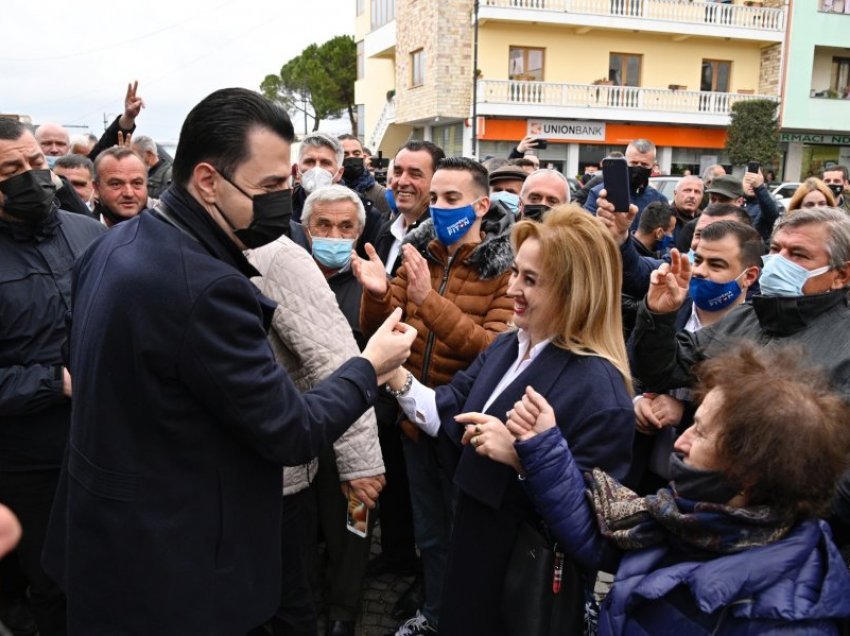 Qindra qytetarë në rrugë, Basha: Sot, lezhjanët kanë zgjedhur shpresën mbi frikën! Ndryshimi po vjen