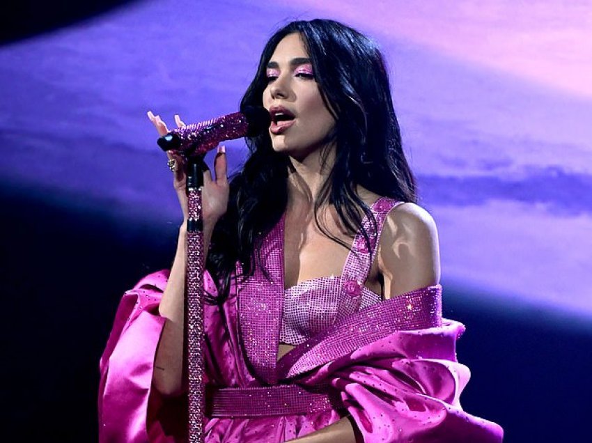 Dua Lipa me performancë mahnitëse në “Grammy”