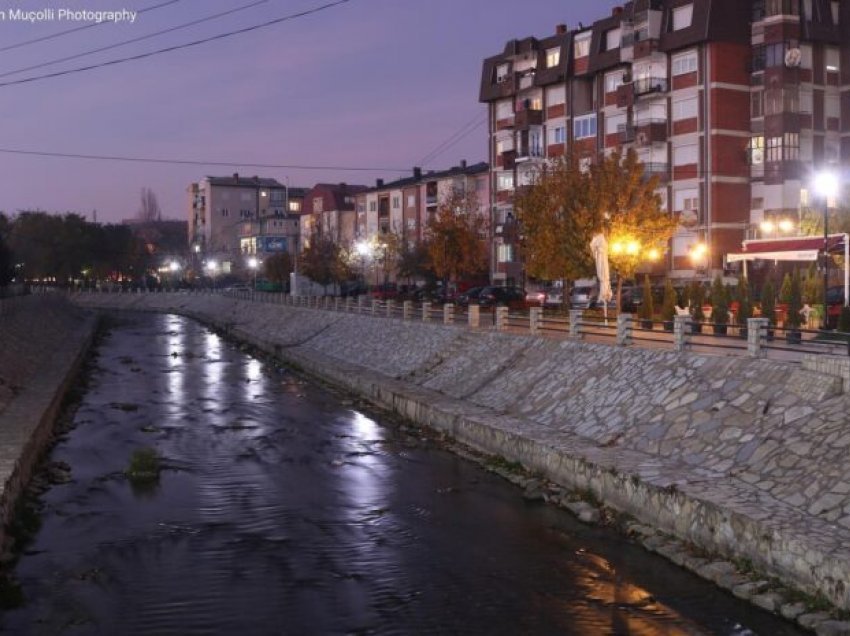 Podujevë: Vihet në diskutim publik propozim-rregullorja për ndryshimin e orarit të punës së bizneseve