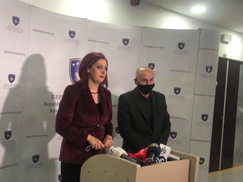 Emilia Rexhepi përkrah Kurtin për kryeministër dhe Osmanin për presidente