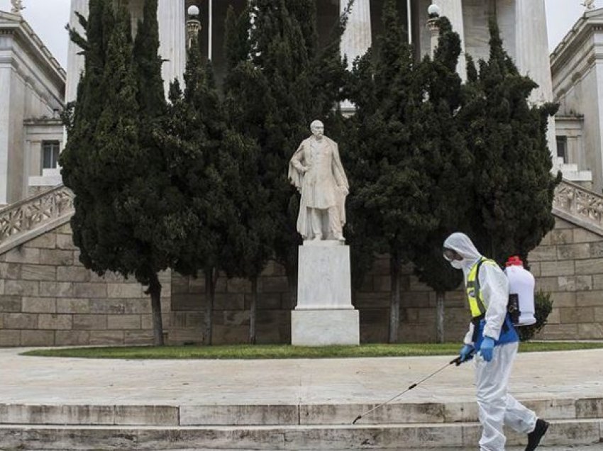 Greqia rihapet këtë javë pas dy muajsh bllokim