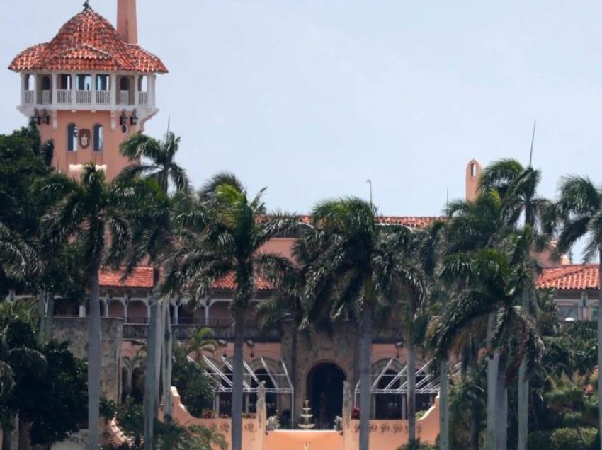 Mar-a-Lago, kompleksi bregdetar pronë e ish-Presidentit Trump, pjesërisht i mbyllur nga infektimet me COVID-19