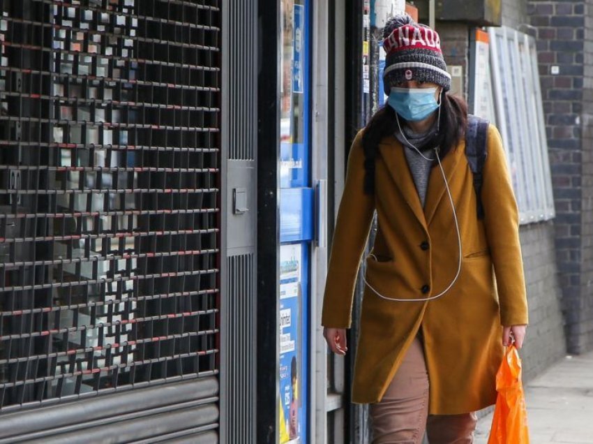 Bartja e maskës dhe mbajtja e distancës mund të zgjasin me vite